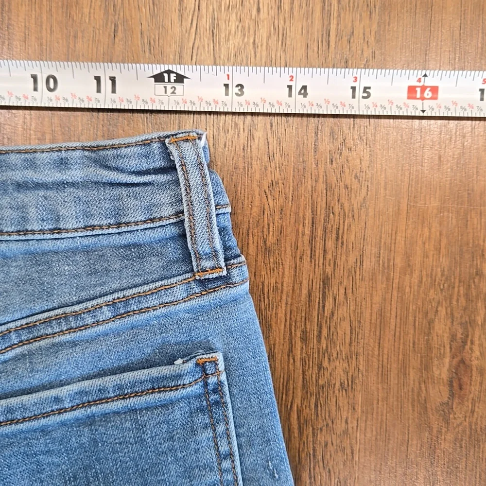 Oat New York Wide Leg Crop Jean - Picture 3 of 13